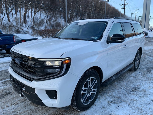 Used 2025 Ford Expedition Active image 9