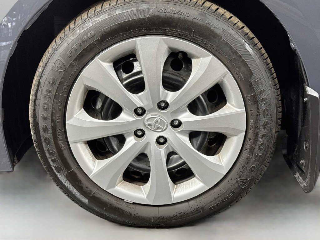 Used 2025 Toyota Corolla LE FWD image 36
