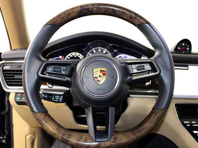 Certified 2023 Porsche Panamera 4 Platinum Edition image 17