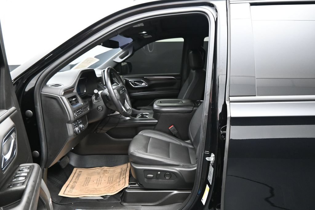 Used 2022 Chevrolet Tahoe Z71 w/ Luxury Package AWD/4WD image 10