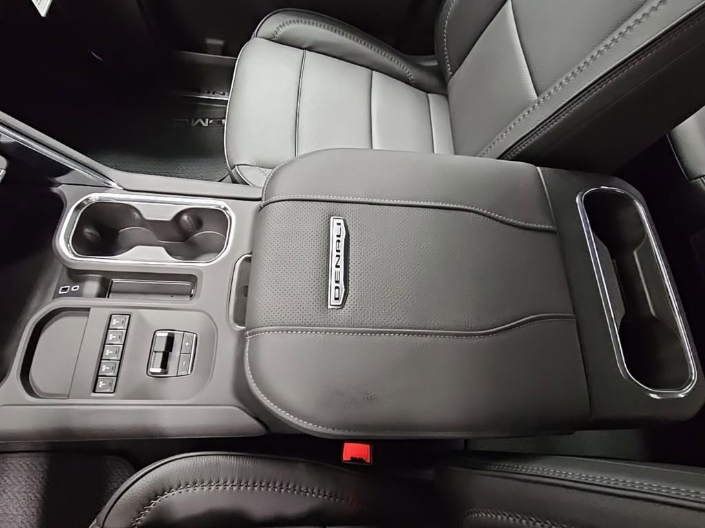 New 2026 GMC Sierra 2500 Denali w/ Denali Reserve Package image 21
