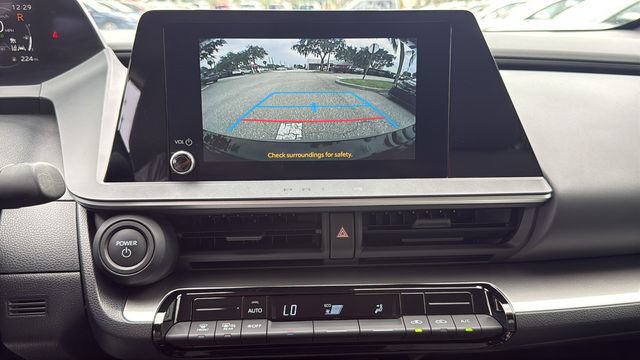 Used 2023 Toyota Prius LE FWD image 23