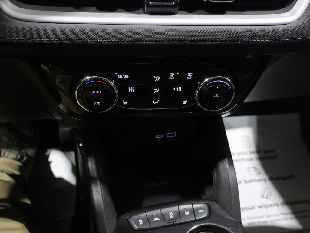 Used 2024 Chevrolet TrailBlazer LT w/ Convenience Package image 29