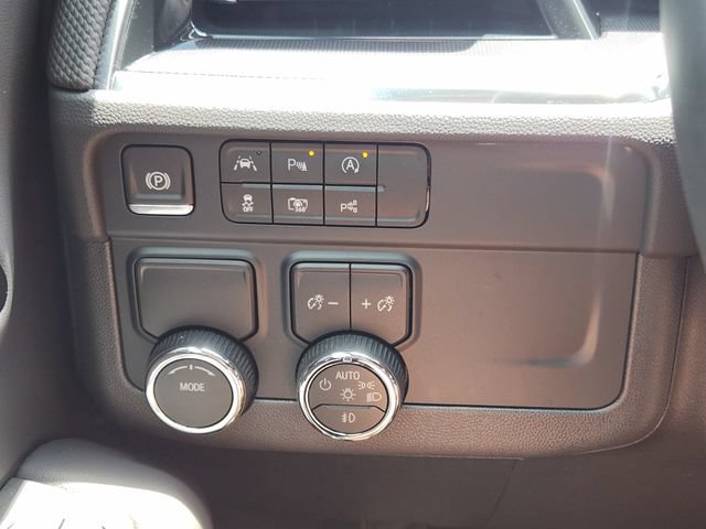 Used 2026 Chevrolet Suburban RST w/ Comfort Package RWD image 23