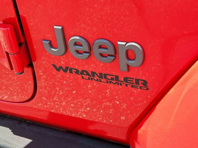 Used 2018 Jeep Wrangler Unlimited Sahara w/ Quick Order Package 24M Moab AWD/4WD image 8