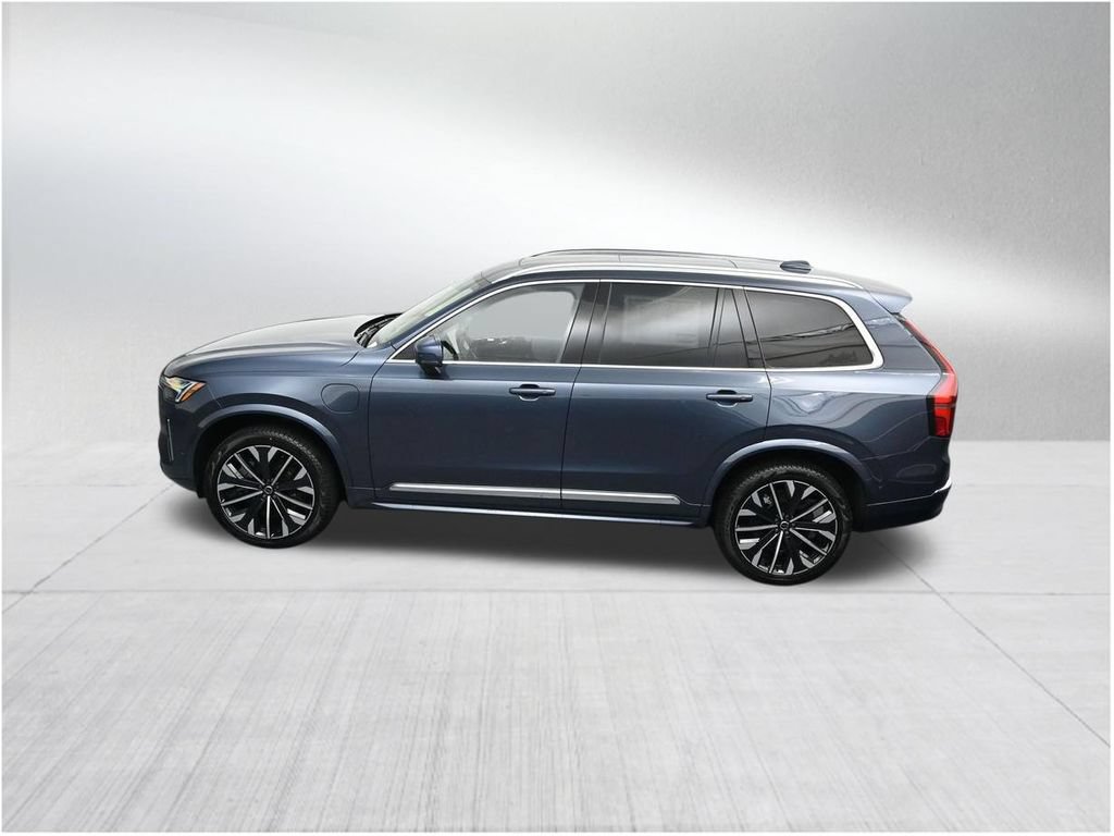 New 2026 Volvo XC90 T8 Plus AWD/4WD image 14