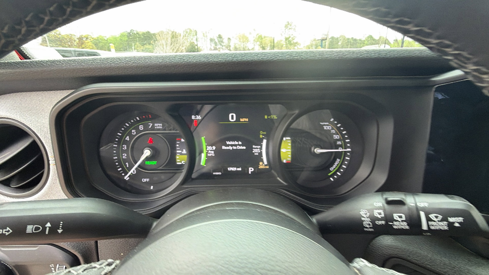 Used 2025 Jeep Wrangler Willys AWD/4WD image 29