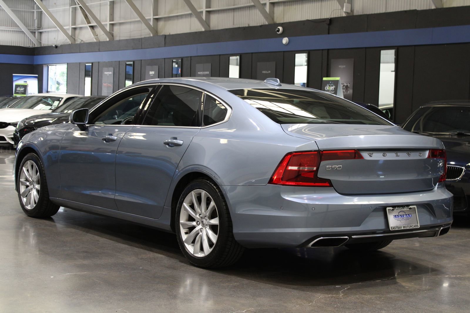 Used 2017 Volvo S90 T6 Momentum w/ Vision Package image 12
