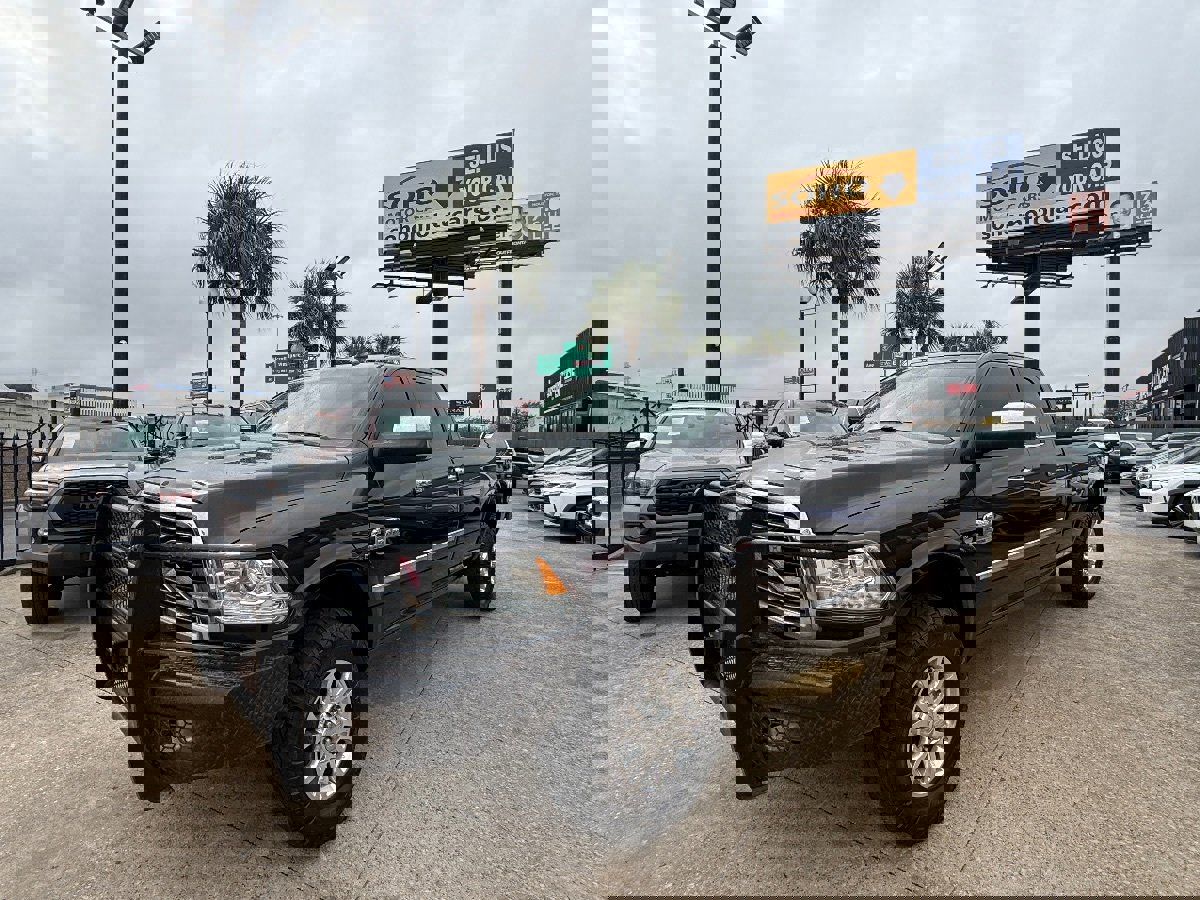 Used 2018 RAM 3500 Laramie Longhorn w/ Longhorn Southfork Package image 9