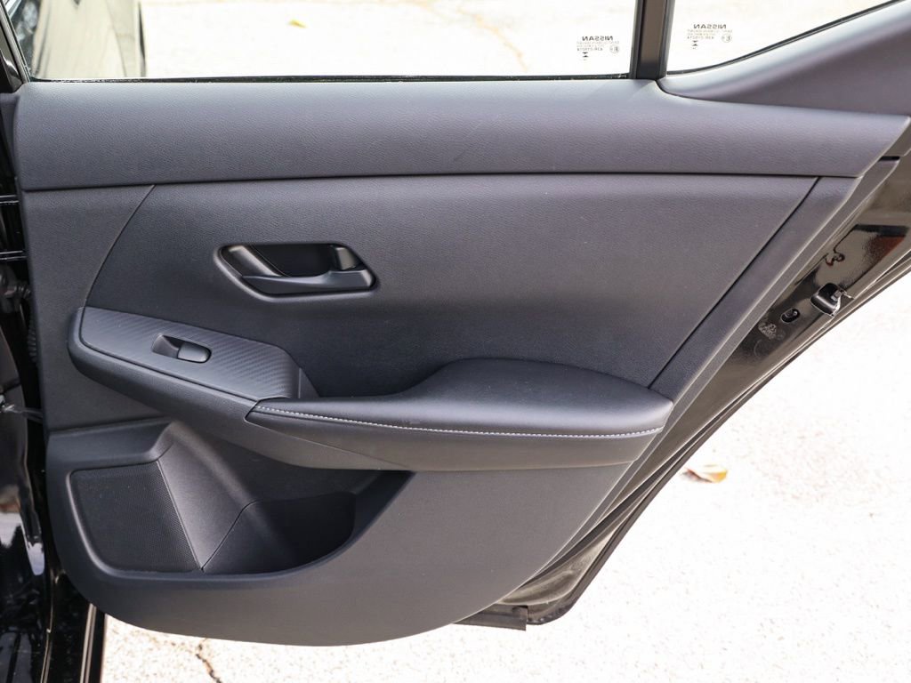 Used 2025 Nissan Sentra SV image 18