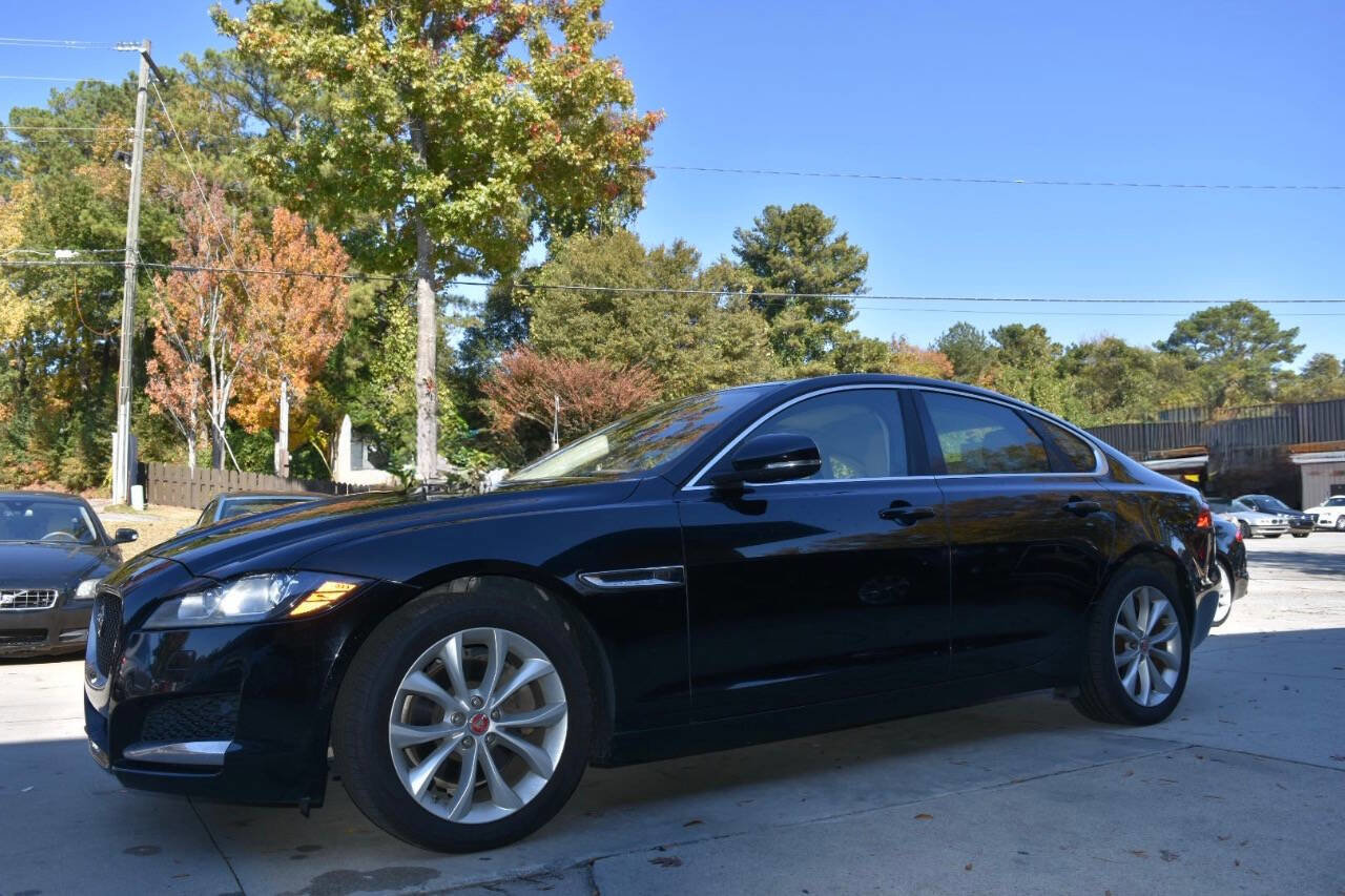 Used 2017 Jaguar XF Premium image 23