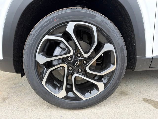 New 2026 Chevrolet Trax RS w/ Sunroof Package FWD image 8