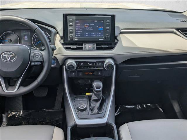 Used 2022 Toyota RAV4 XLE Premium AWD/4WD image 17