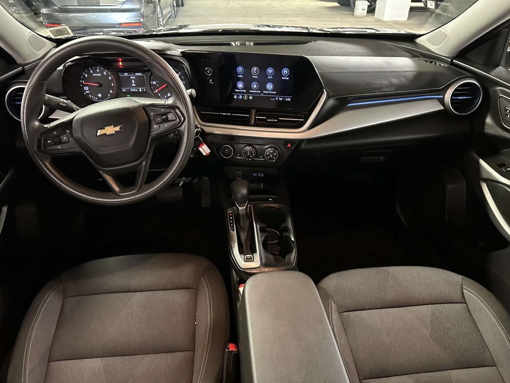 Used 2024 Chevrolet Trax LS w/ LS Convenience Package FWD image 15