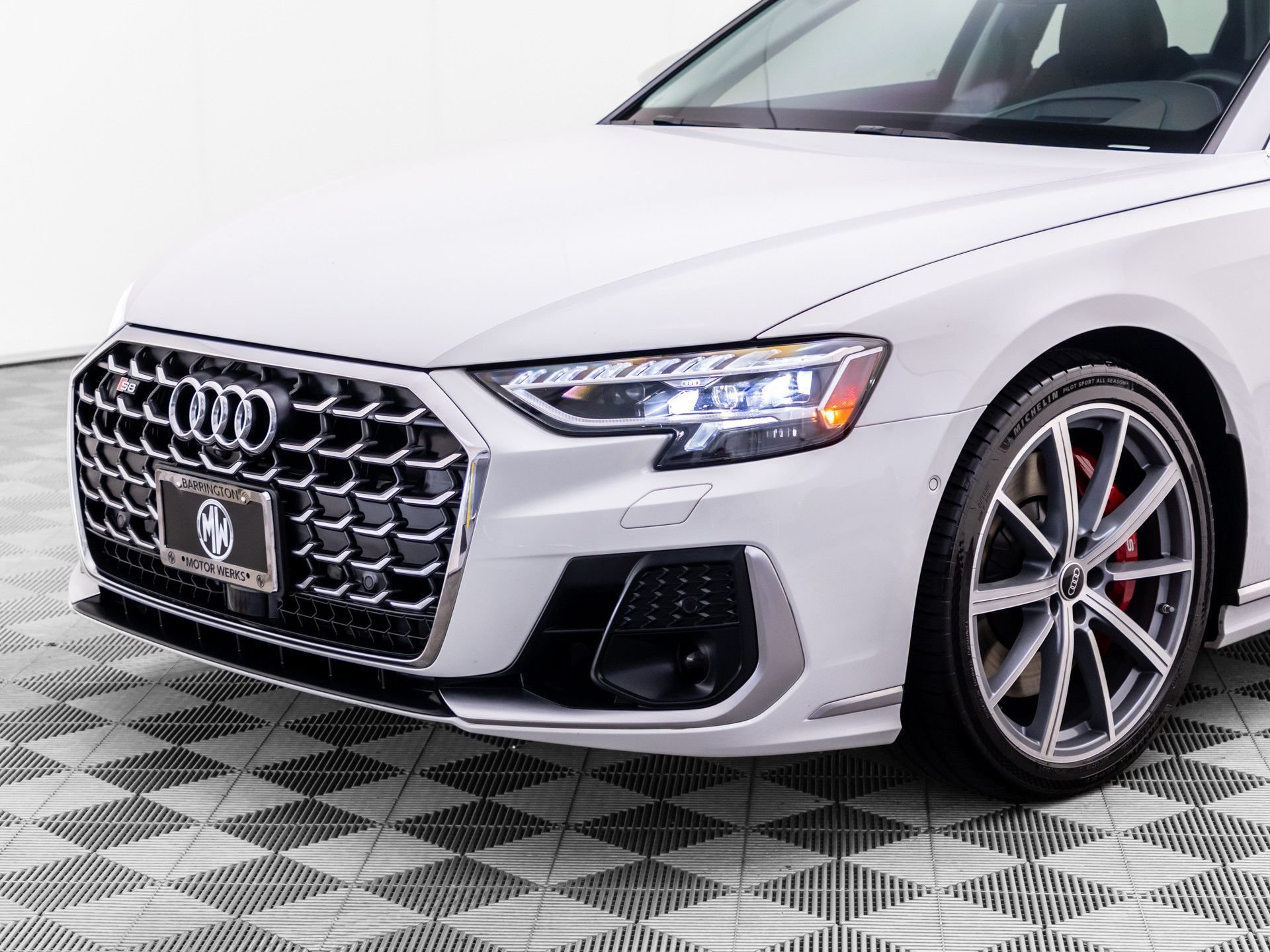 Used 2022 Audi S8 AWD/4WD image 35