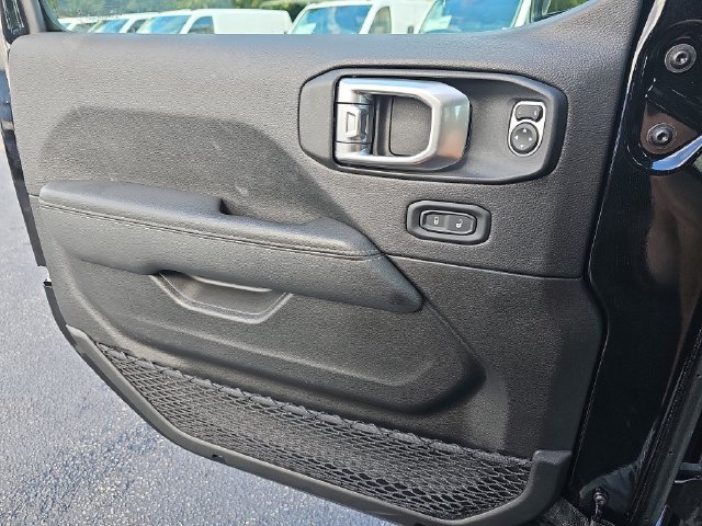 Used 2023 Jeep Gladiator Overland AWD/4WD image 30