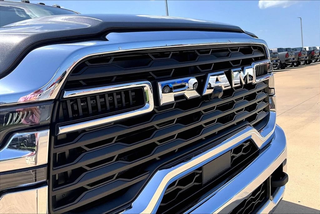 New 2026 RAM 3500 Tradesman w/ Chrome Appearance Group AWD/4WD image 33