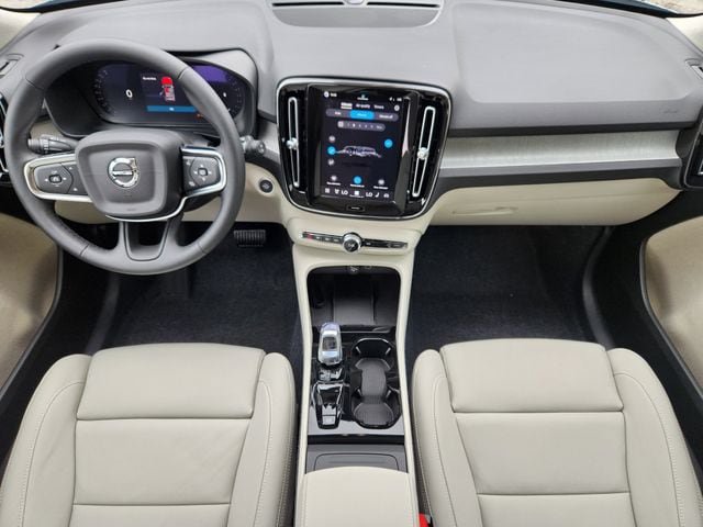 New 2026 Volvo XC40 B5 Plus w/ Protection Package Premier AWD/4WD image 11