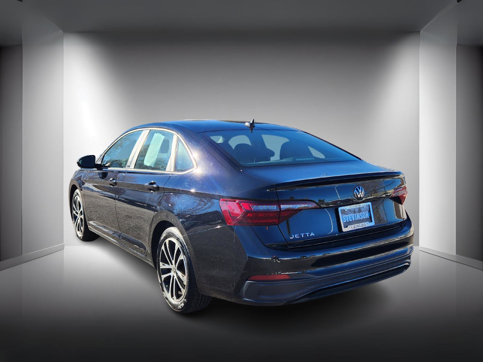 Used 2023 Volkswagen Jetta Sport image 3