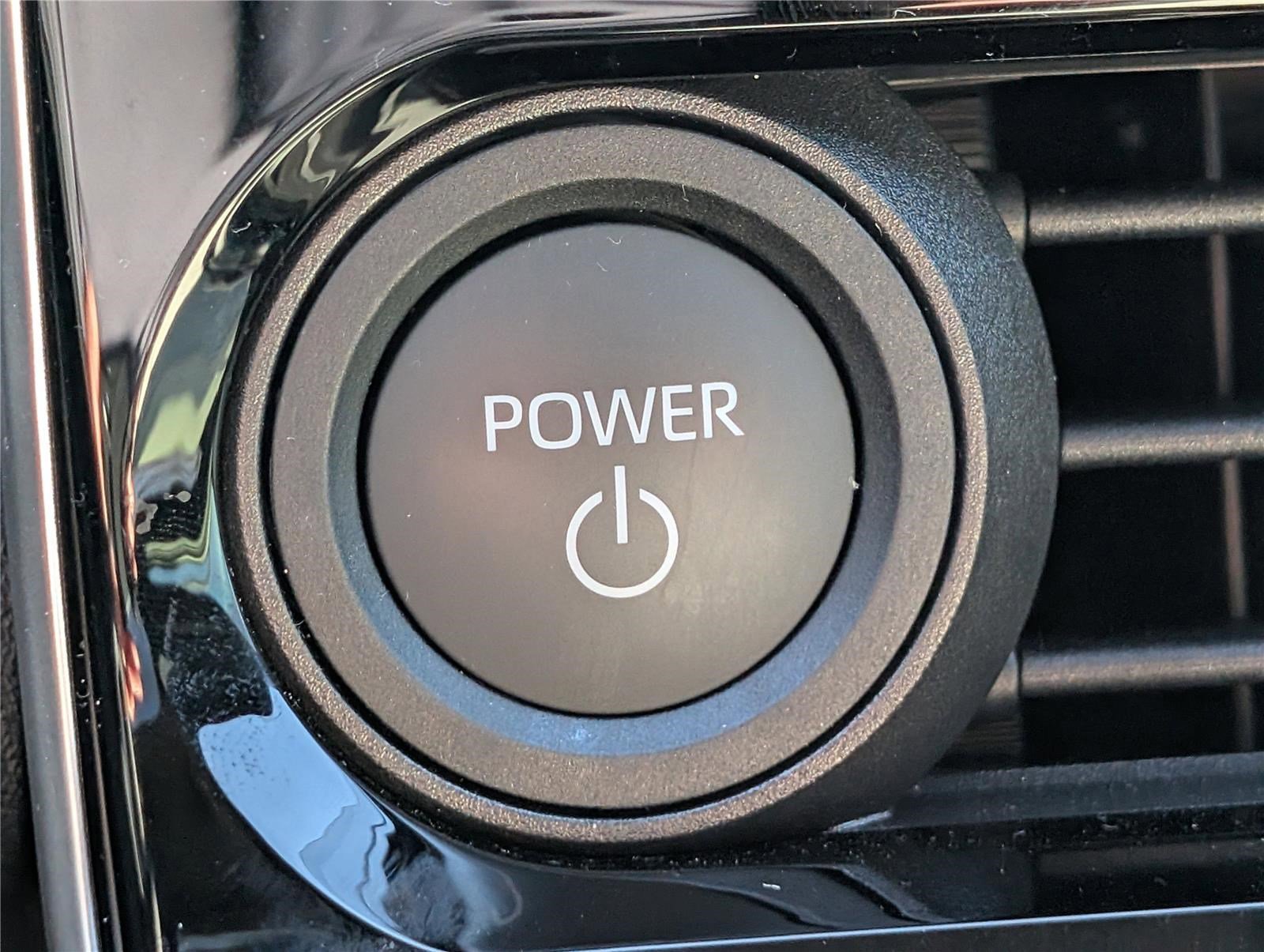 Used 2024 Toyota bZ4X Limited image 26