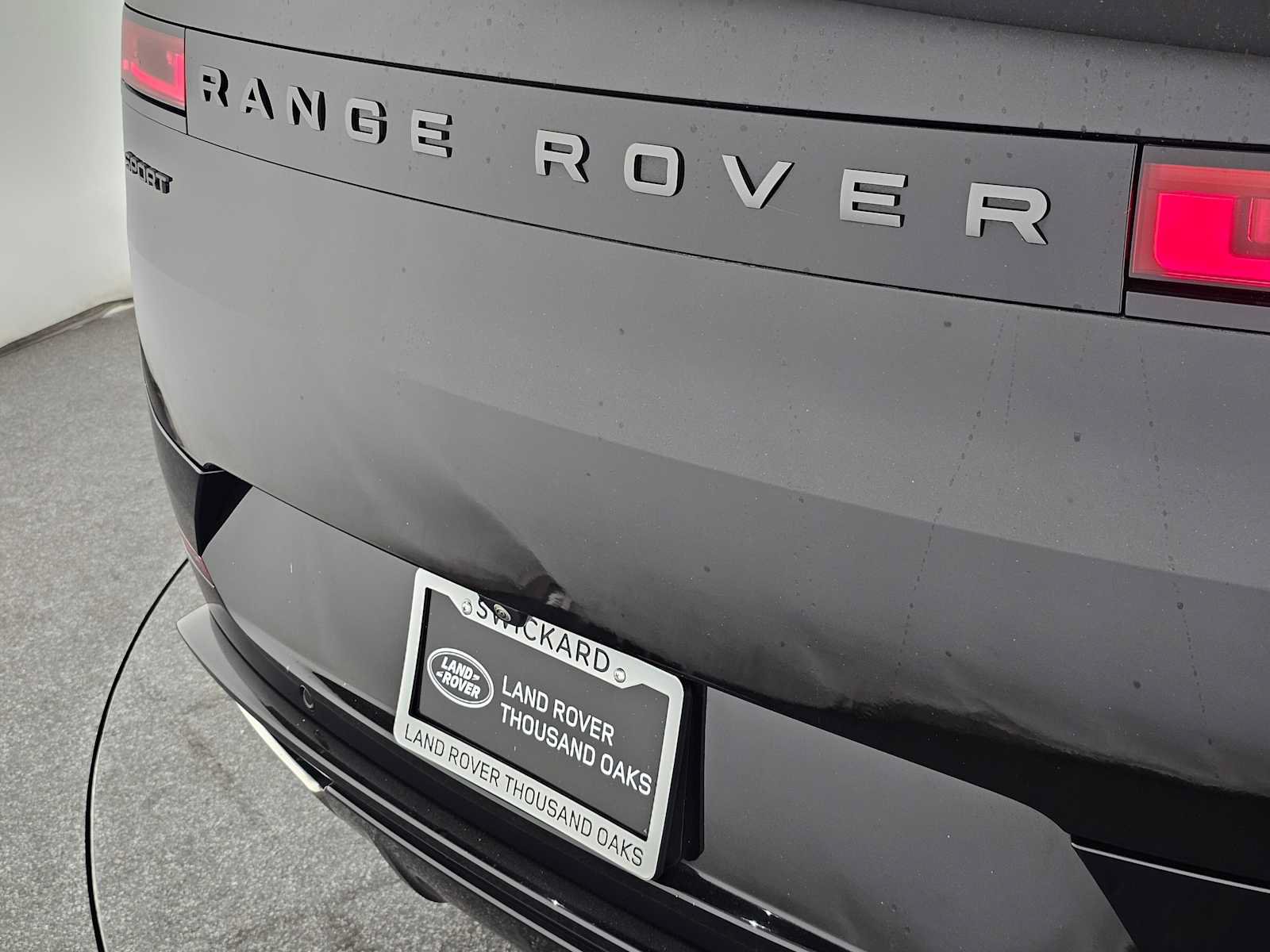 Used 2025 Land Rover Range Rover Sport Dynamic SE AWD/4WD image 13