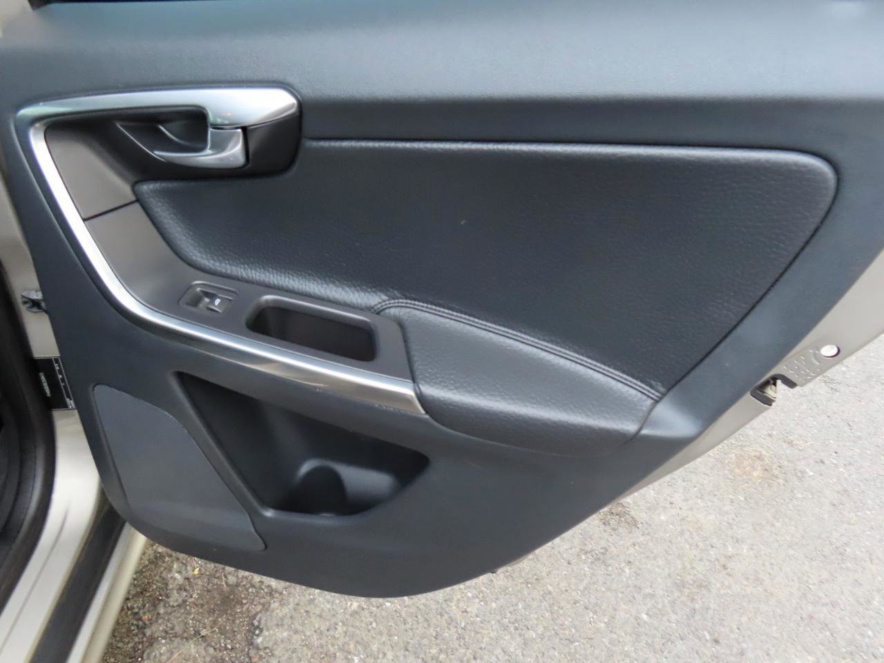 Used 2014 Volvo XC60 3.2 image 20