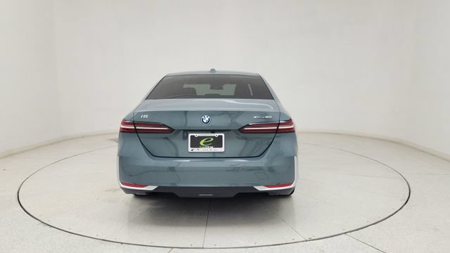 Used 2026 BMW i5 eDrive40 AWD/4WD image 9