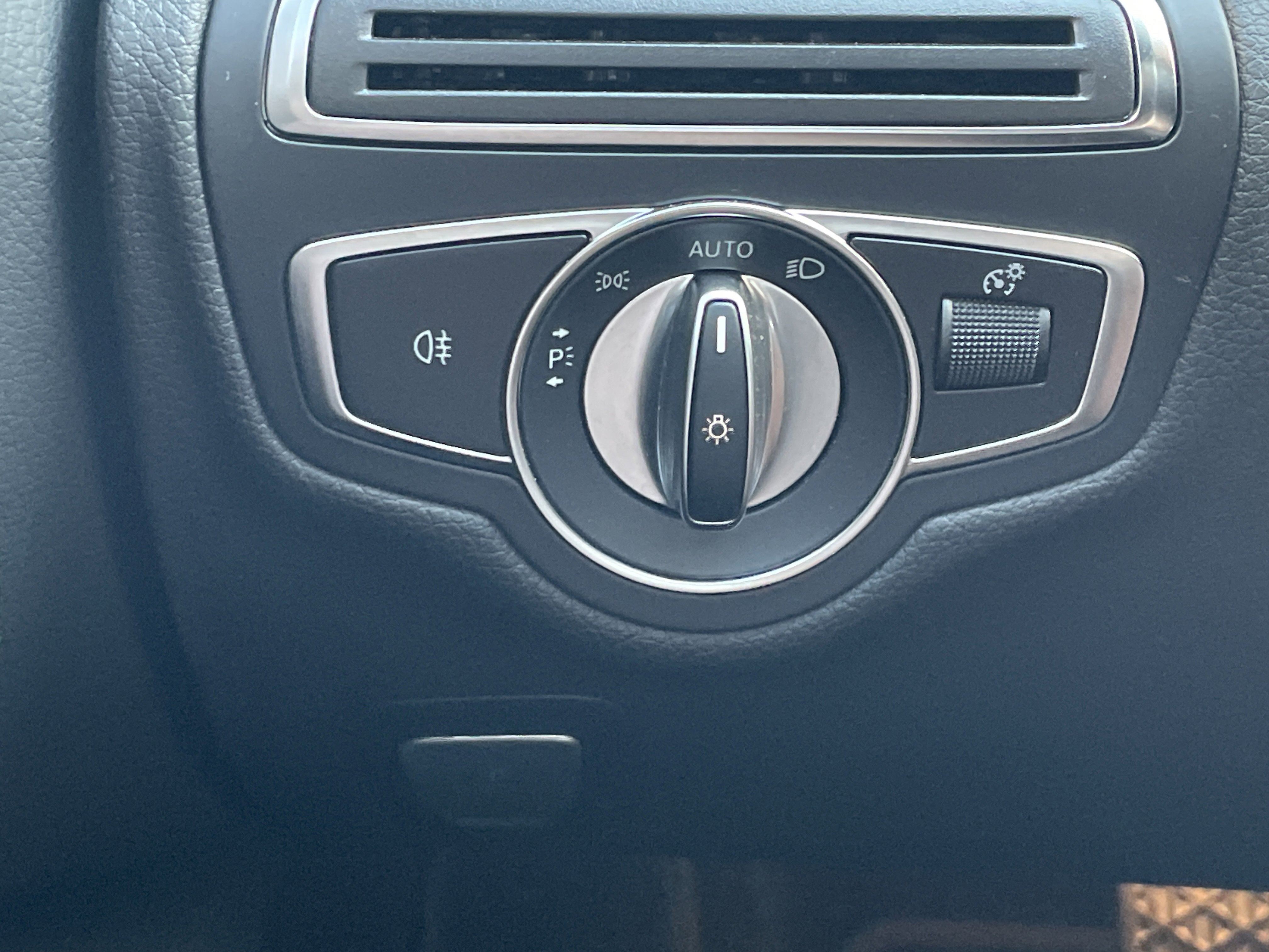 Certified 2021 Mercedes-Benz C 300 Sedan image 23