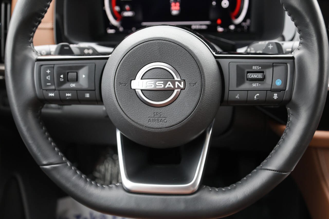 Used 2023 Nissan Pathfinder Platinum image 19