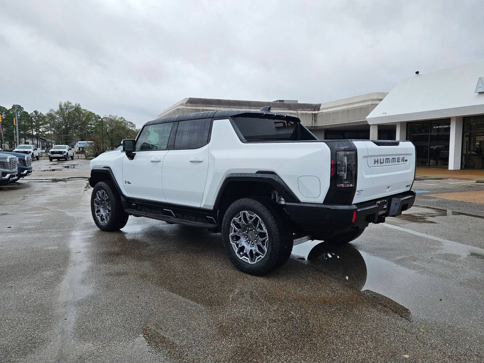 New 2025 GMC Hummer EV 3X AWD/4WD image 3