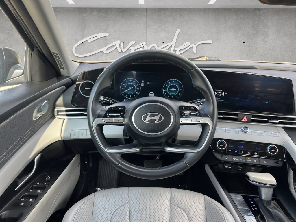 Used 2024 Hyundai Elantra Limited FWD image 21