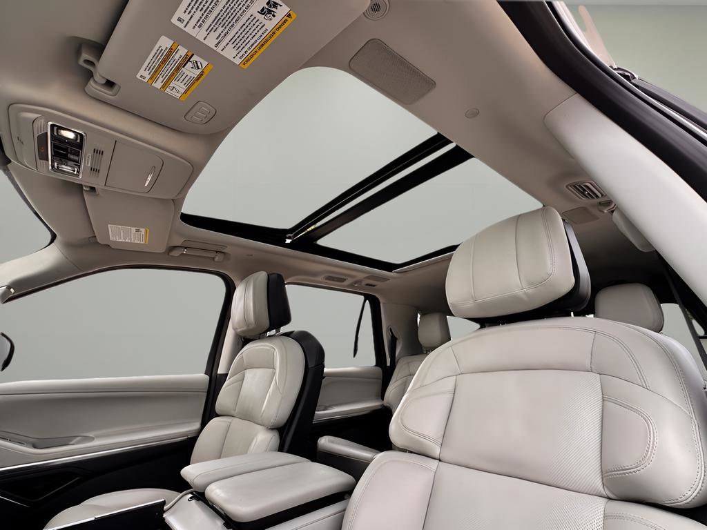 Used 2025 Lincoln Navigator L Reserve image 20
