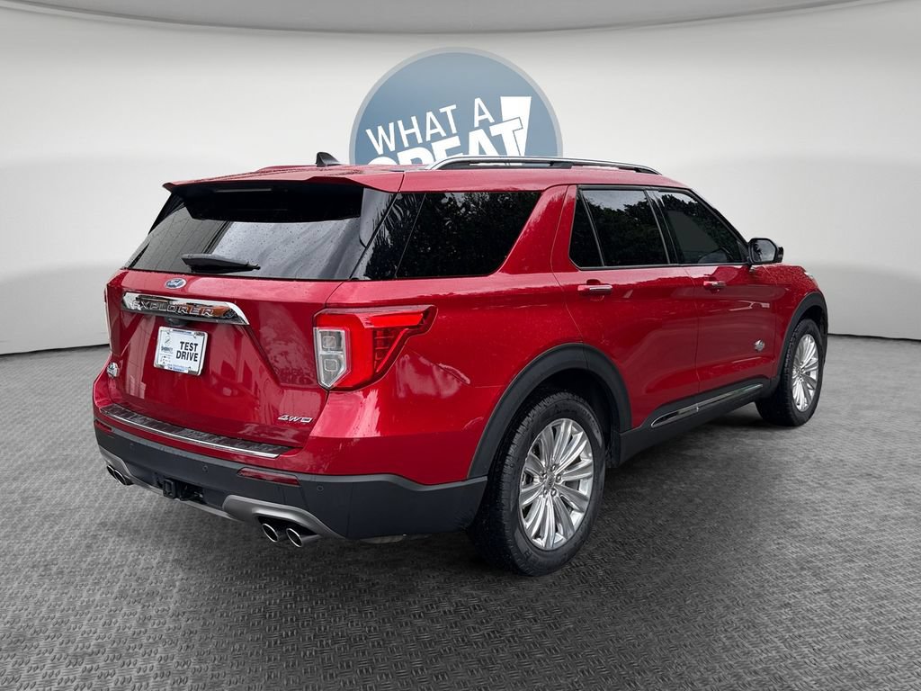 Used 2024 Ford Explorer King Ranch w/ Technology Package AWD/4WD image 3