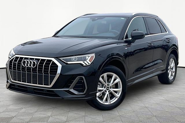 Used 2023 Audi Q3 2.0T Premium Plus w/ Premium Plus Package AWD/4WD image 1