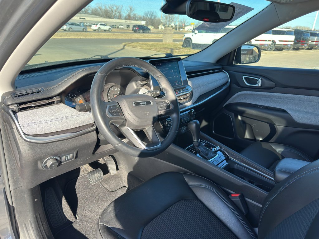 Used 2022 Jeep Compass Latitude w/ Convenience Group image 12