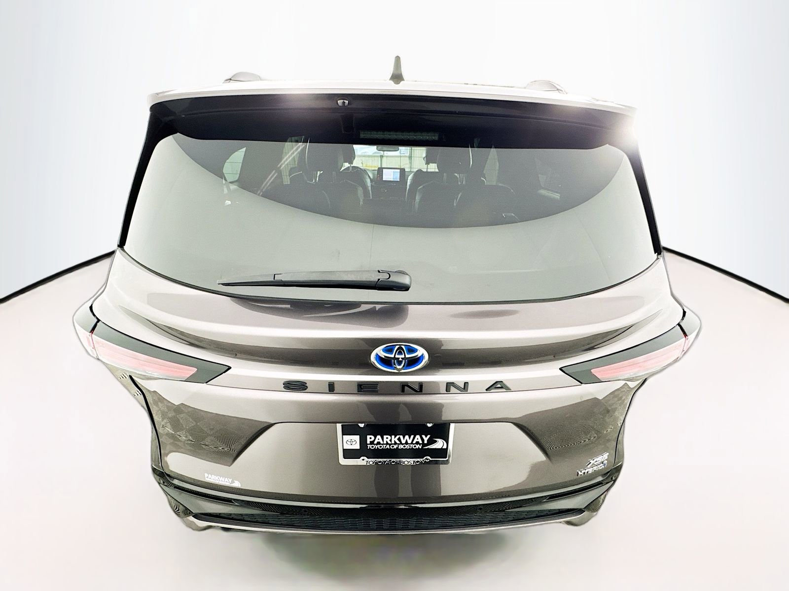 Certified 2021 Toyota Sienna XSE w/ XSE Plus Package FWD image 16