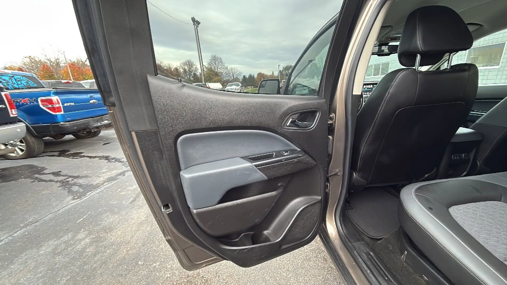 Used 2016 Chevrolet Colorado Z71 image 11