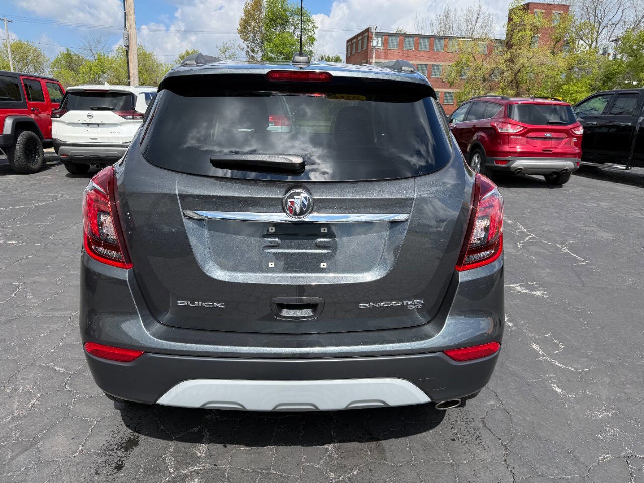 Used 2018 Buick Encore Essence w/ Experience Buick Package AWD/4WD image 5