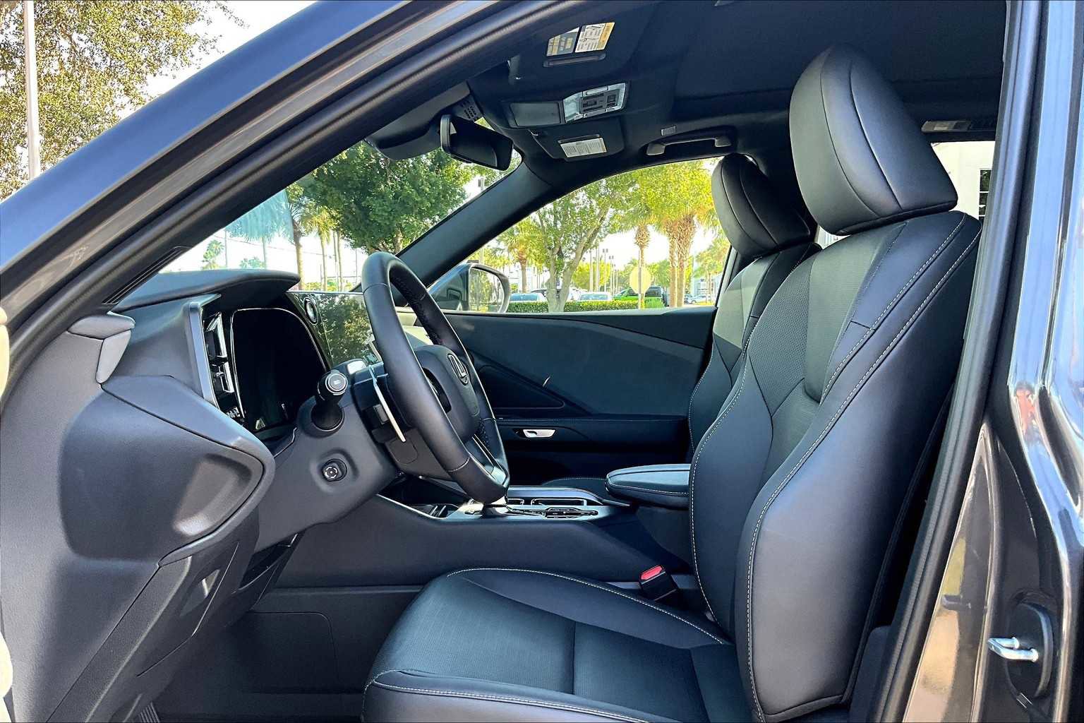 Used 2025 Lexus TX 350 AWD w/ Technology Package image 8