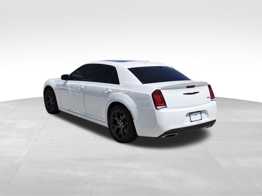 Used 2022 Chrysler 300 S w/ Comfort Group RWD image 3