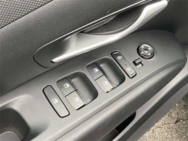 Used 2024 Hyundai Santa Cruz SE image 16