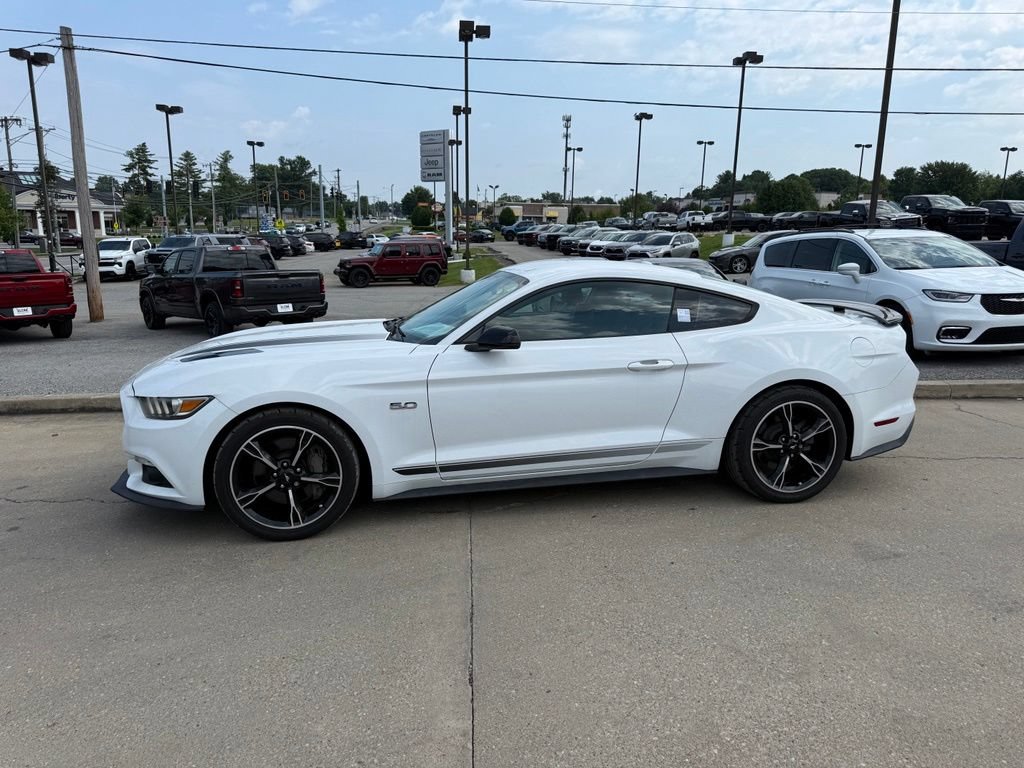 Used 2017 Ford Mustang GT Premium w/ Equipment Group 401A RWD image 9