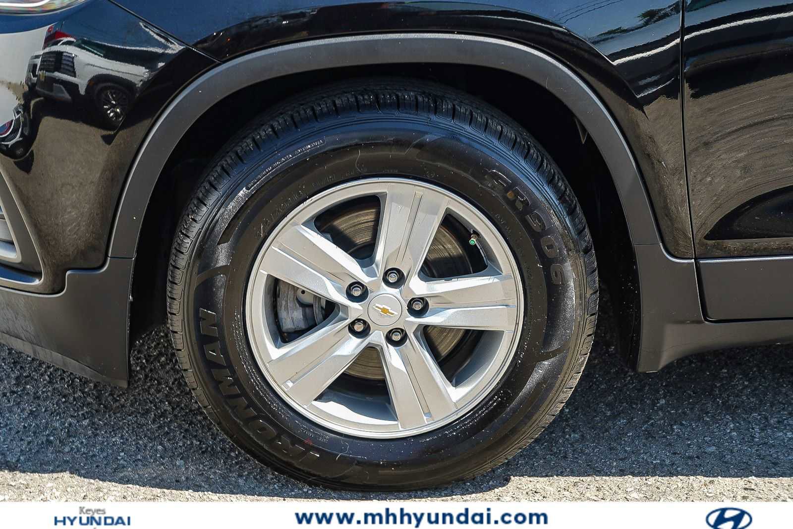 Used 2020 Chevrolet Trax LS w/ Tint and Cruise Package FWD image 10