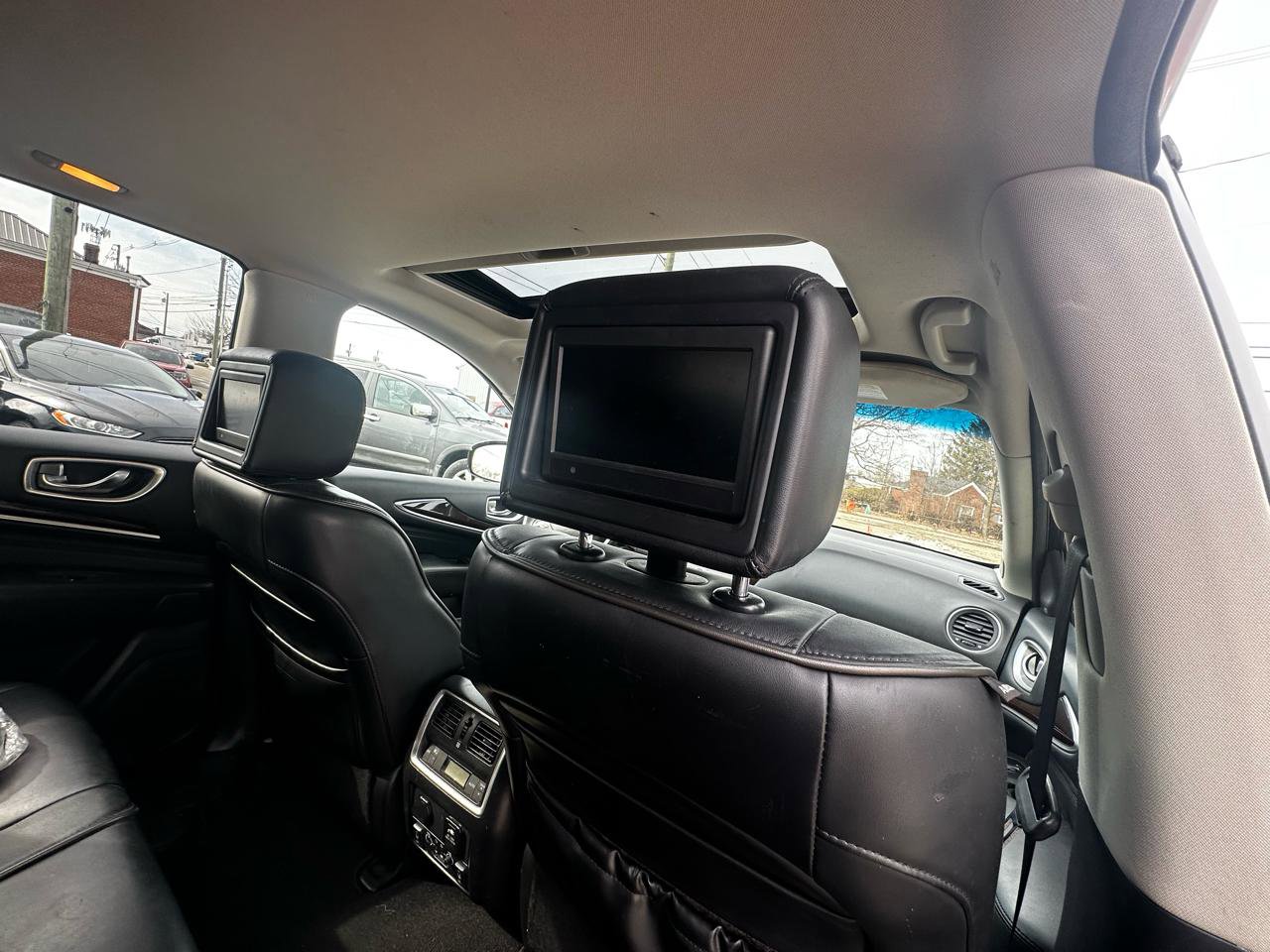 Used 2013 INFINITI JX35 AWD w/ Premium Pkg image 15