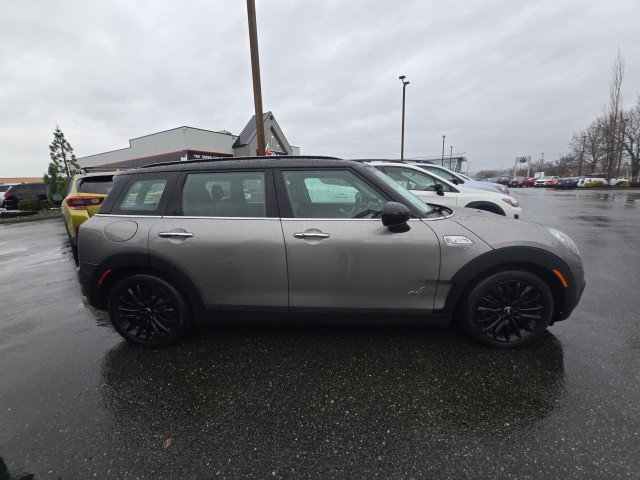 Used 2019 MINI Cooper Clubman S w/ Premium Package image 2