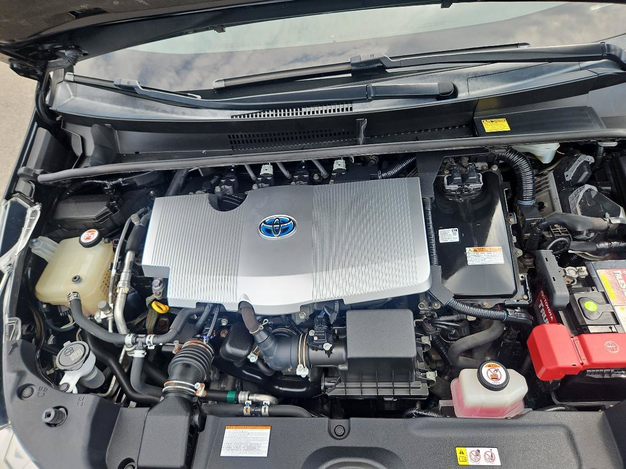 Used 2017 Toyota Prius Three Touring FWD image 39