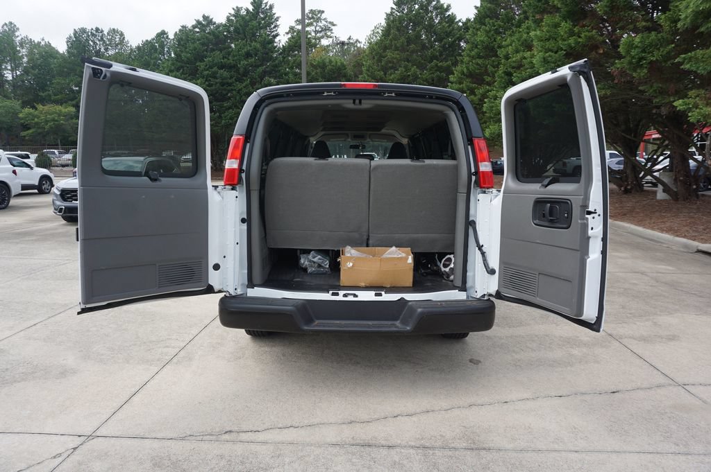 Used 2024 GMC Savana 3500 LS RWD image 13