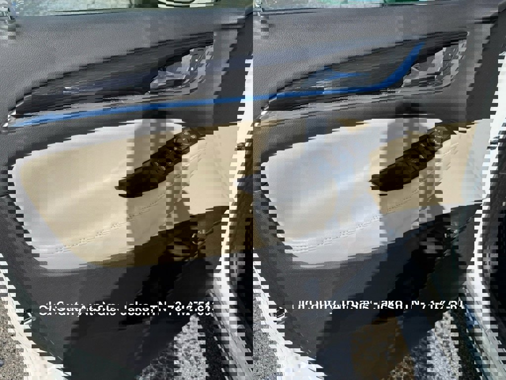 Used 2020 Buick Enclave Essence image 39