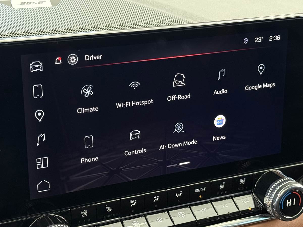 Used 2025 GMC Canyon AT4 w/ Technology Plus Package image 34