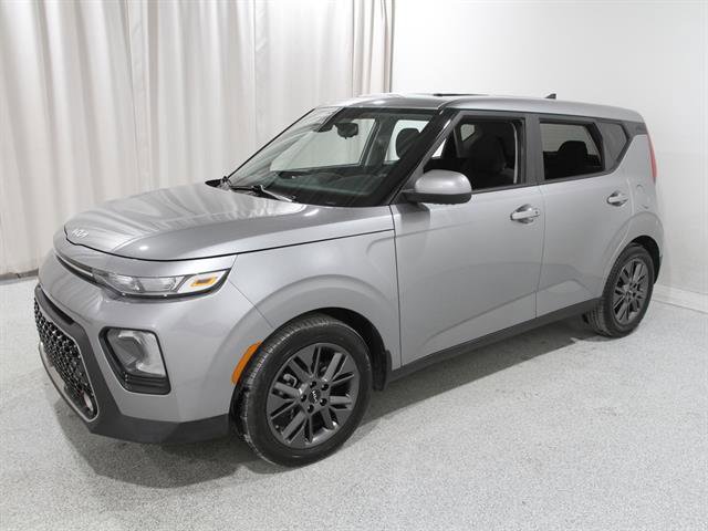 Used 2022 Kia Soul EX image 3